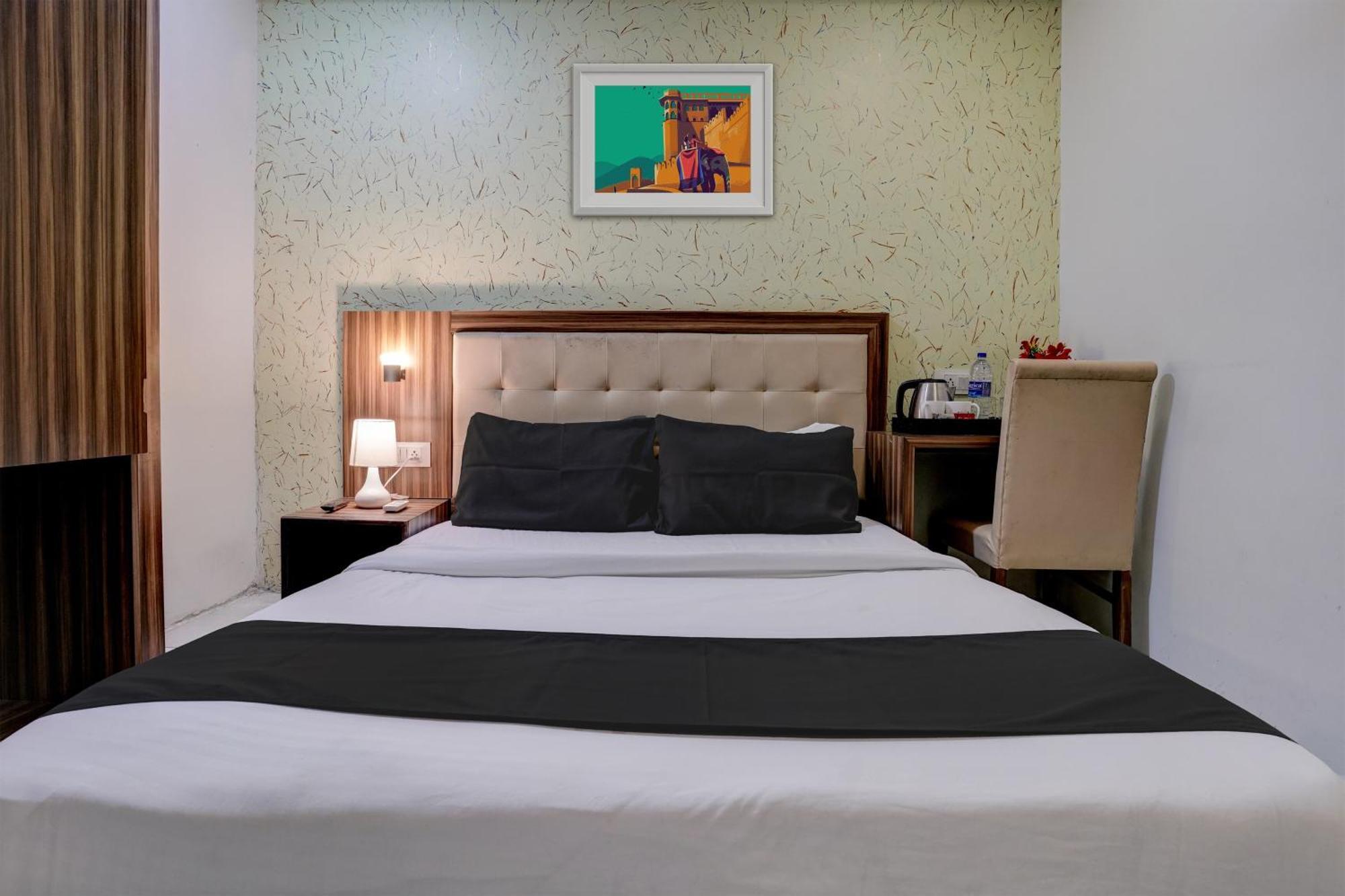 Oyo Hotel Blue Sapphire Residency Near Chhatrapati Shivaji International Airport Mumbai Kültér fotó